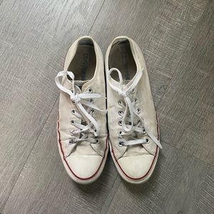 Gender neutral white converse Womens size 10 Mens size 8
